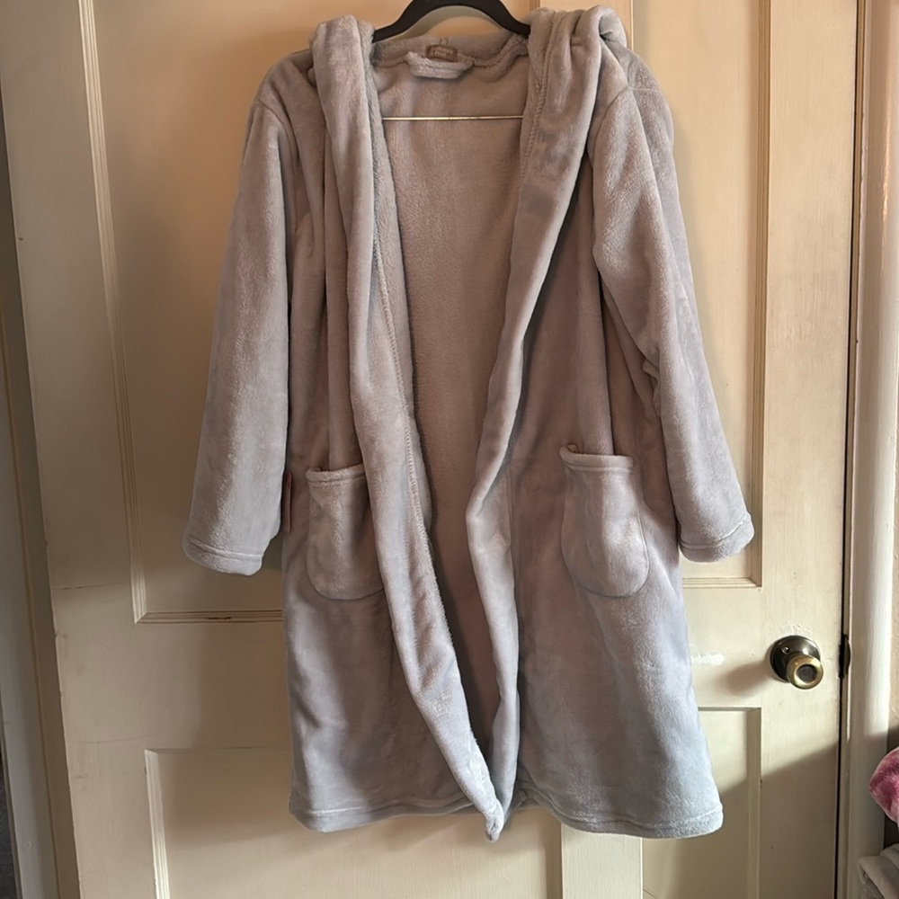 Brand NEW Women’s Standard Summer & Rose Cozy Robe